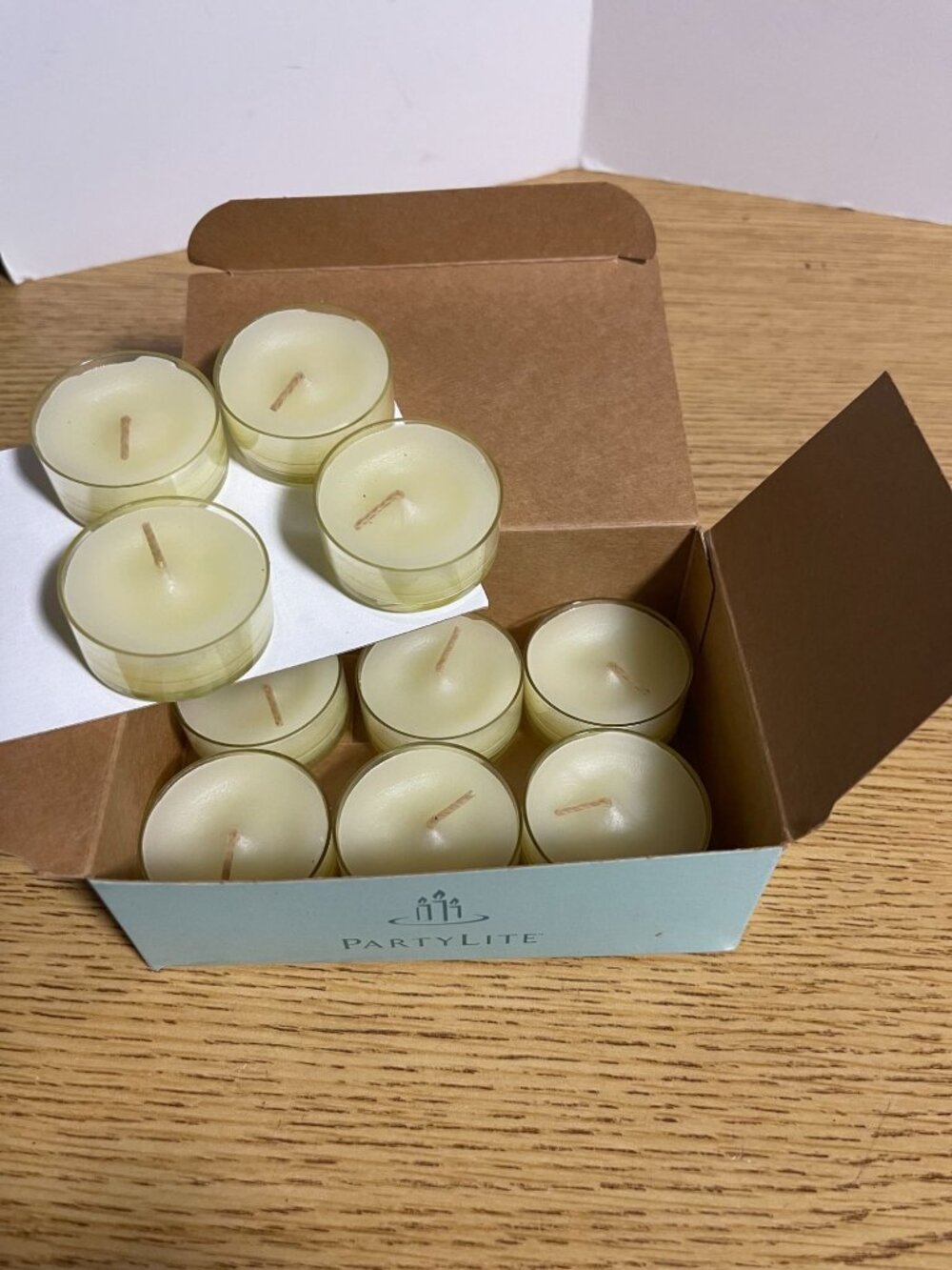 PartyLite Pineapple Scented Tealight Candles 10-Pack Cream Colored